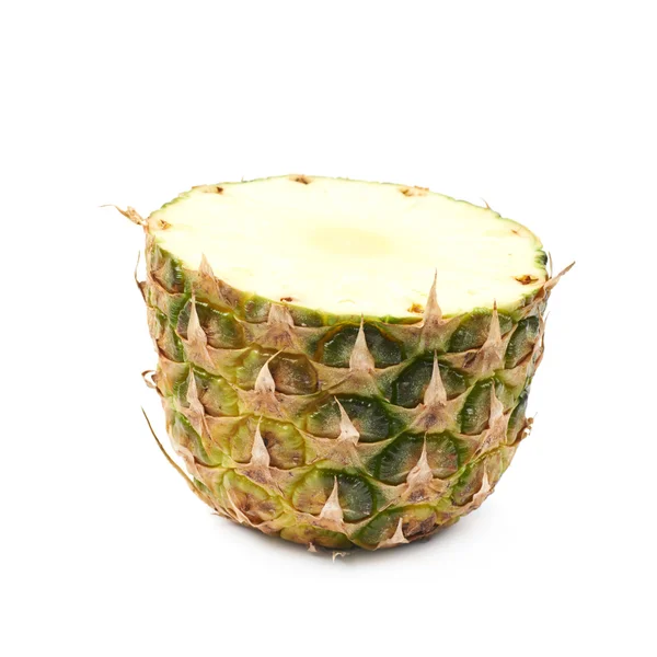 Dolna połowa z ananasa na białym tle — Zdjęcie stockowe