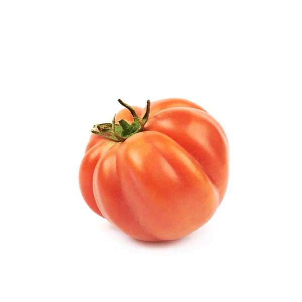 Tomate bovino vermelho maduro isolado — Fotografia de Stock