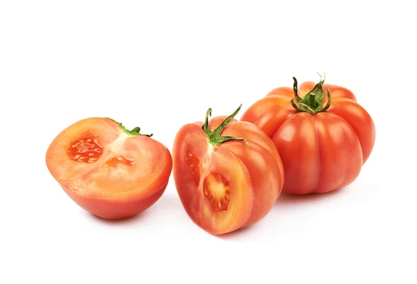 Reife rote Rindfleischtomaten isoliert — Stockfoto