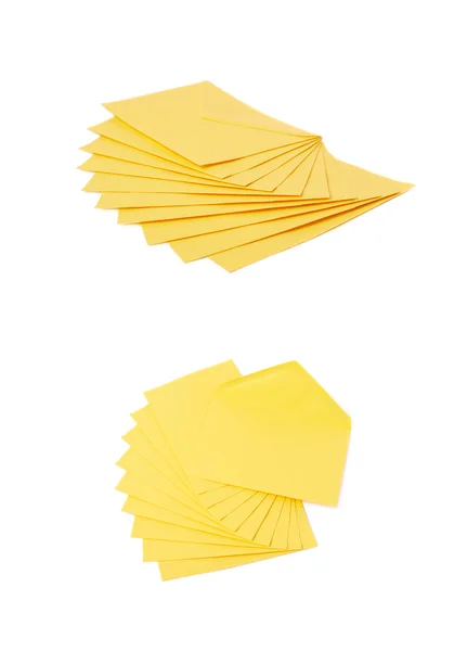 Enveloppe jaune isolée — Photo