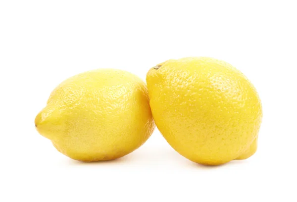 Deux fruits de citron isolés — Photo