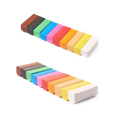 Renkli hamuru izole sopa