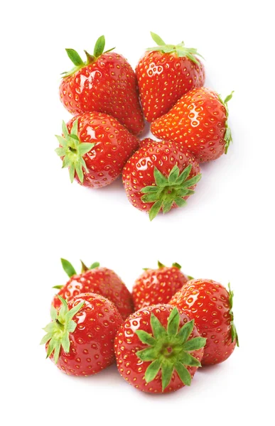 Haufen von wenigen Erdbeeren isoliert — Stockfoto