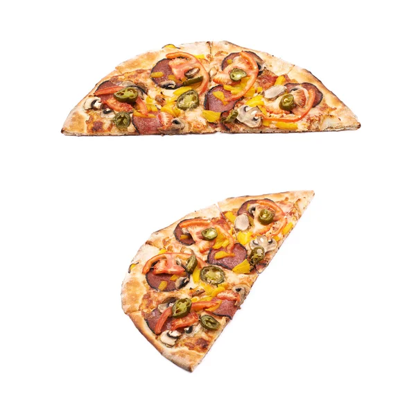 Połowa meksykański pizzy na białym tle — Zdjęcie stockowe