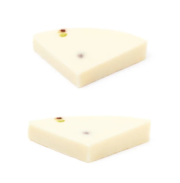 Fragment en tranches de fromage blanc isolé — Photo
