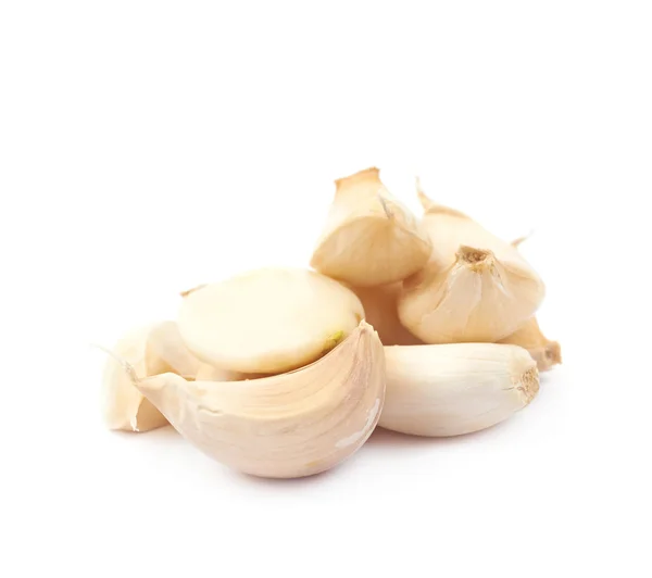 Pile of garlic cloves isolated — Stock Photo, Image