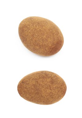 Çikolata kaplı badem fındık izole