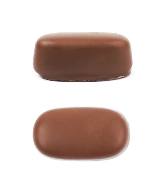 Изолированные конфеты с шоколадным покрытием — стоковое фото