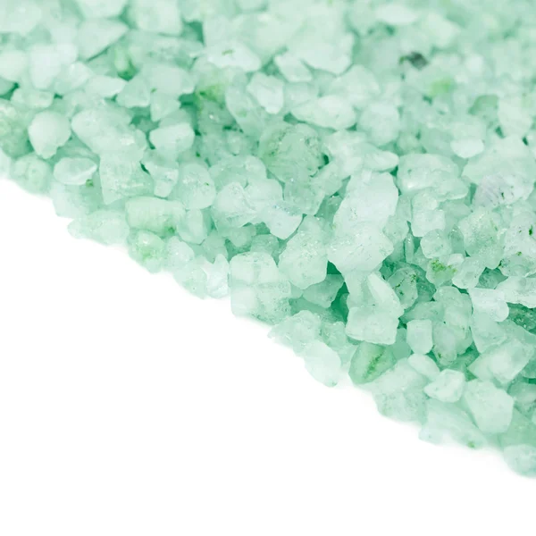 Купа кристалів солі ізольовані — стокове фото