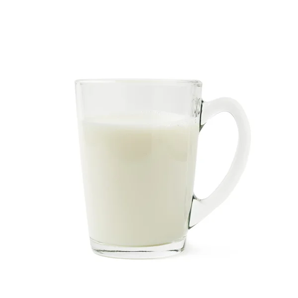 Tasse en verre remplie de lait isolé — Photo