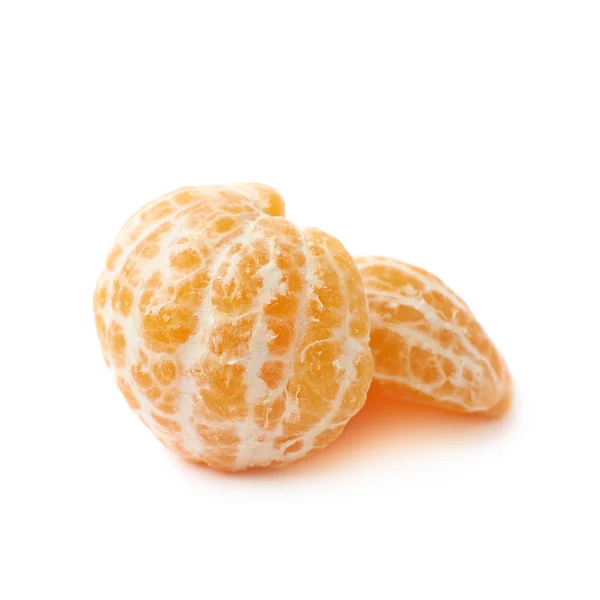 Mandarine pelée isolée — Photo