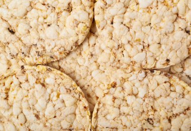 Pirinç kraker ile kaplı yüzey