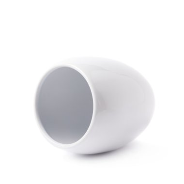 Beyaz sırlı seramik fincan izole