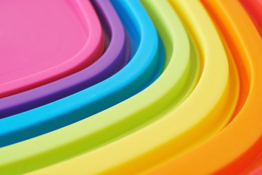 Plastik kapaklar yığını