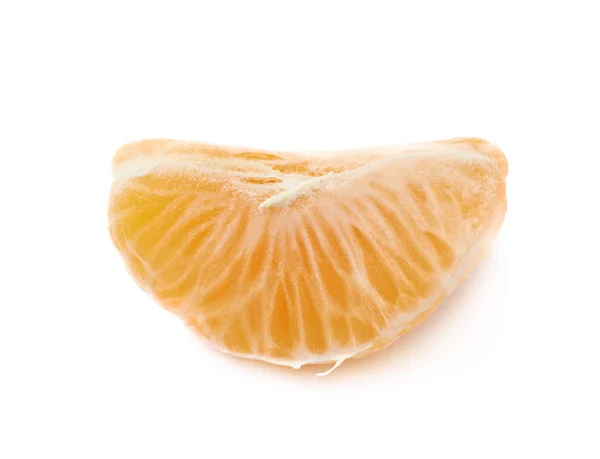 Tranche de mandarine isolée — Photo