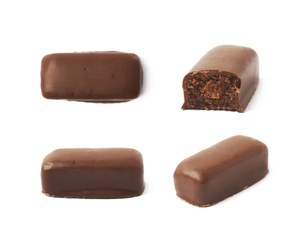 Çikolata kaplı çikolata izole — Stok fotoğraf
