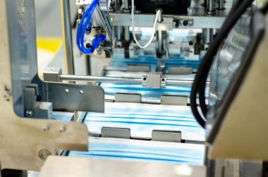 Tıbbi yüz maskesi yapma makinesi. Maske Üretim Hattı