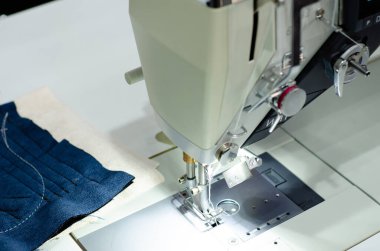 Dikiş Fabrikası Makinesine yakın çekim