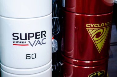 Kyiv, Ukrayna - 17 Mart 2021: Hayden Super Vac ve Cyclovac merkezi vakum sistemleri