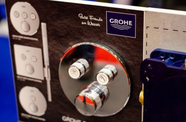 Kyiv, Ukrayna - 18 Mayıs 2021: GROHE banyo çözümleri ve mutfak tesisleri için önde gelen küresel bir markadır