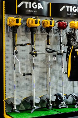Kyiv, Ukrayna - 18 Mayıs 2021: STIGA bahçe ekipmanları