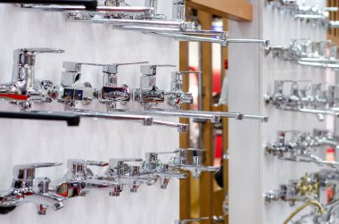 Satılık farklı banyo muslukları..