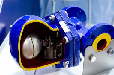 Yüzer ve termostatik buhar tuzakları kesilir.