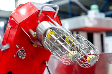 Profesyonel pasta karıştırıcısının yakın plan görüntüsü