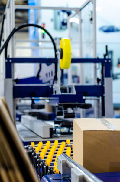 Automatic tape carton sealing machine,box folding machine