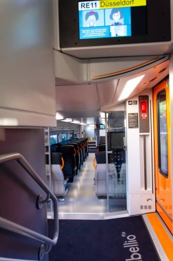 Lippstadt, Almanya - 23 Ağustos 2021: Rhein Ruhr Express (RRX) Siemens iç saha eğitimi.