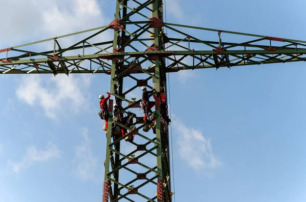 Schuby Deutschland August 2021 Installation Von Hochspannungsmasten — Stockfoto