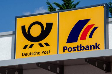 Soest, Almanya - 24 Ağustos 2021: Deutsche Post Tarım Postası