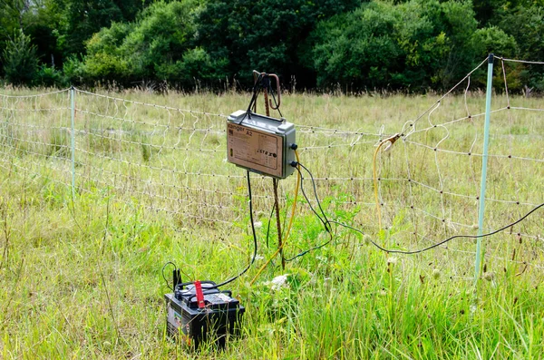 Hamm, Almanya - 24 Ağustos 2021: Bataryalı elektrik çiti