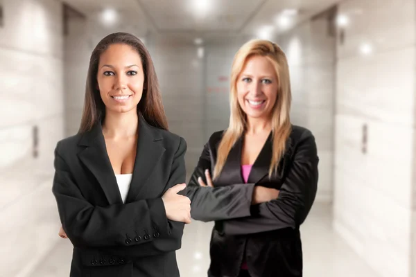 Dvě ženy v podnikání — Stock fotografie