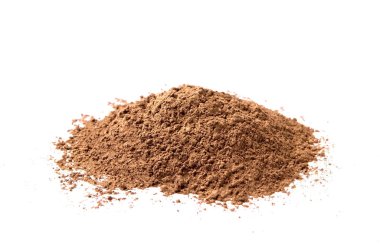 Beyaz arka planda izole edilmiş kakao tozu, lezzetli, doğal