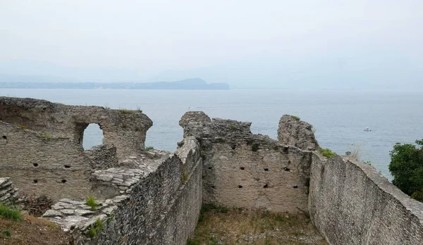 Ruin Roman Villa Lake Garda Sirmione Italy — Stock Photo, Image