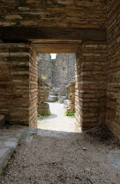 Ruinen Der Römischen Villa Grotten Des Catull Sirmione Gardasee Sommer — Stockfoto