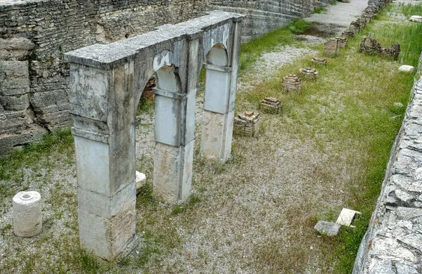 Руины Римской Виллы Grottoes Catullus Sirmione Lake Garda Itlay Summer — стоковое фото