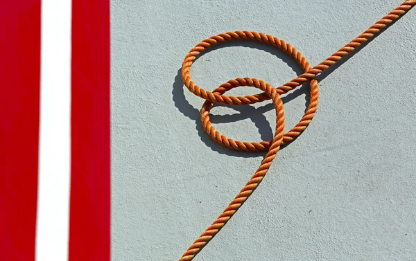 Pokład łodzi rybackich pomarańczowy liny — Zdjęcie stockowe
