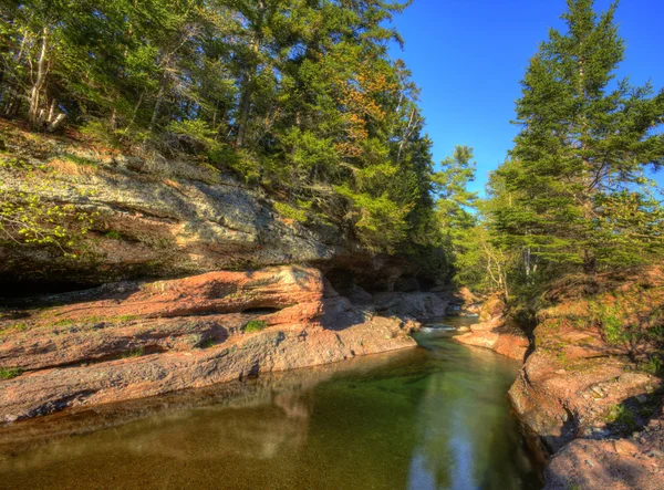 HDR Stream Rock Formations Reflection Trees — Stock Photo, Image