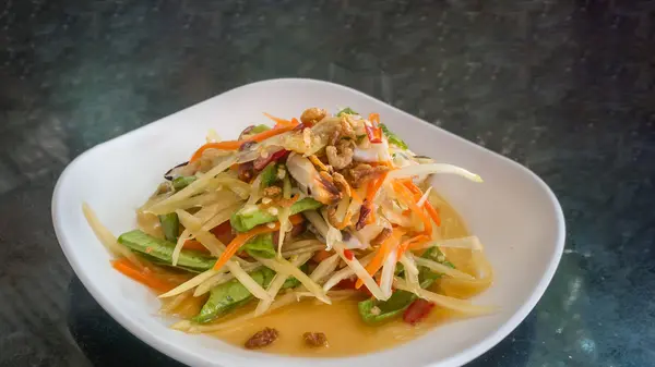 Salada de mamão comida tailandesa — Fotografia de Stock