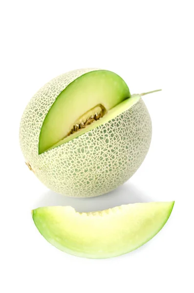 Grön melon på vit — Stockfoto