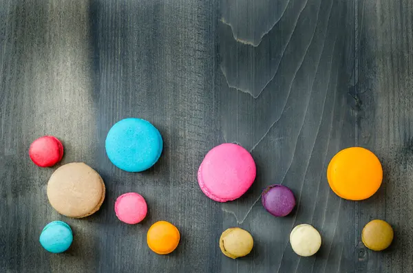 Renkli macaroons Üstten Görünüm — Stok fotoğraf