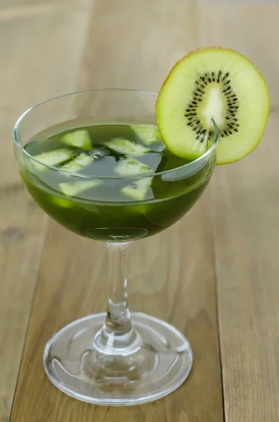 Bicchiere di succo di kiwi — Foto Stock