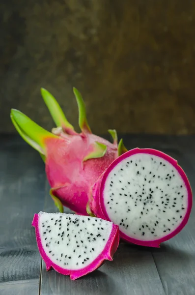 Verse dragon fruit — Stockfoto