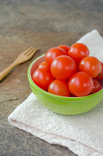 Czerwone pomidory cherry — Zdjęcie stockowe