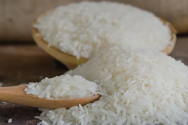 Granos de arroz blanco —  Fotos de Stock