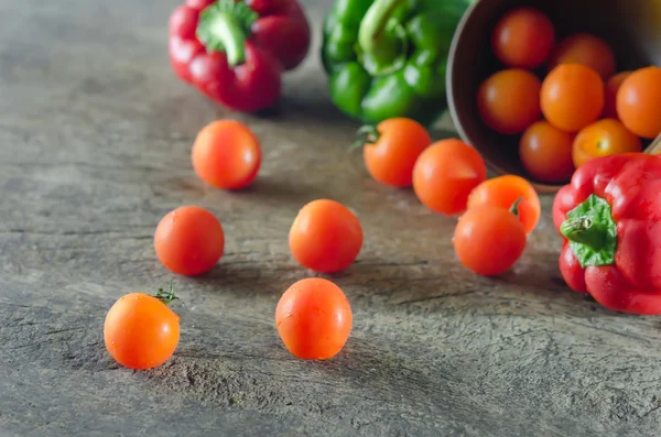 Tomaten und Paprika — Stockfoto