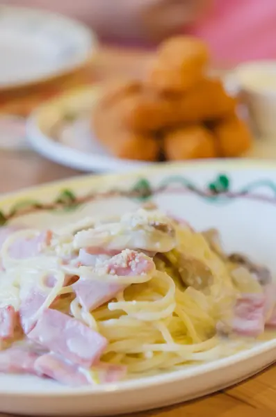 Спагетти карбонара — стоковое фото