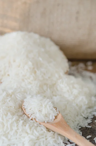 Granos de arroz blanco —  Fotos de Stock